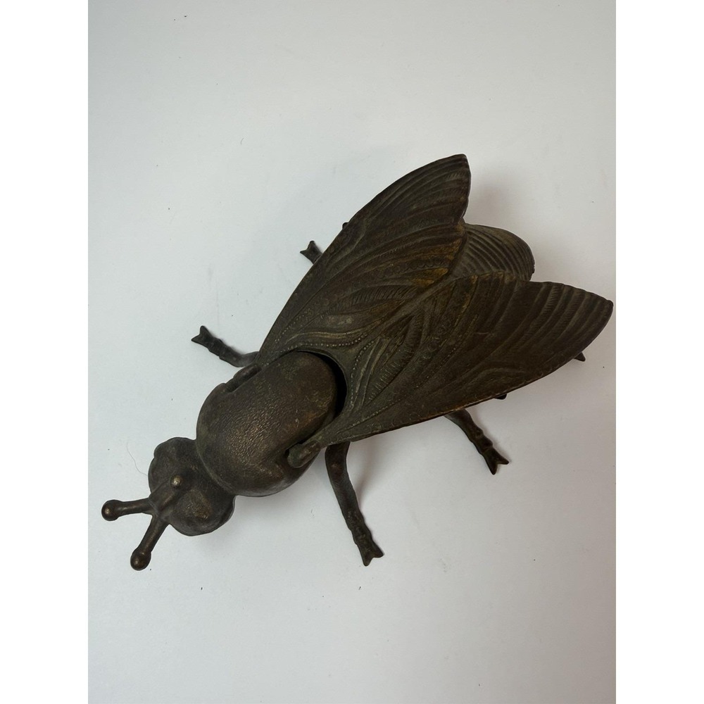 Brass Fly Ashtray Trinket Box Hinged Lid Bug Insect Vintage Metal Home Decor - Picture 3 of 9
